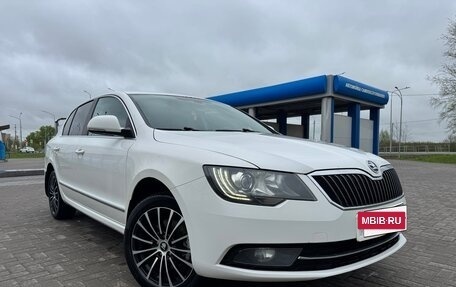 Skoda Superb III рестайлинг, 2013 год, 1 050 000 рублей, 5 фотография