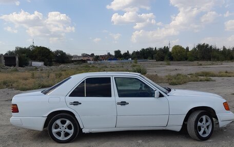 Mercedes-Benz E-Класс, 1992 год, 336 000 рублей, 10 фотография