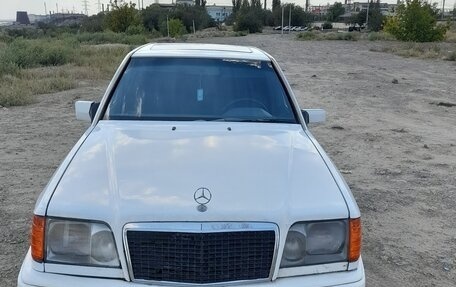 Mercedes-Benz E-Класс, 1992 год, 336 000 рублей, 3 фотография