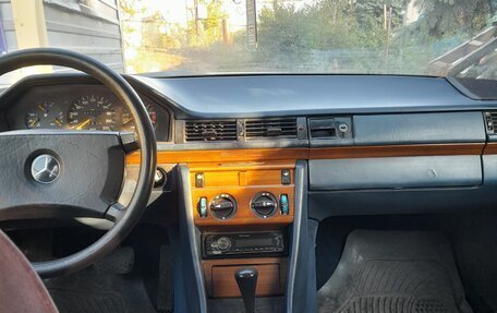 Mercedes-Benz E-Класс, 1992 год, 336 000 рублей, 21 фотография