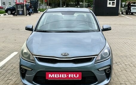KIA Rio IV, 2017 год, 999 000 рублей, 2 фотография