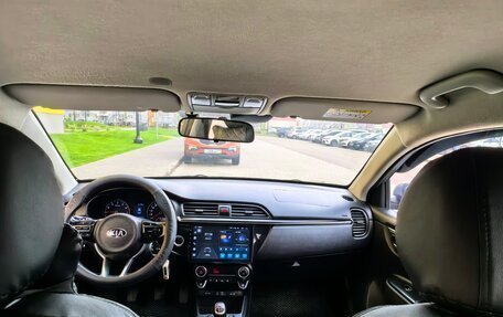 KIA Rio IV, 2017 год, 999 000 рублей, 14 фотография