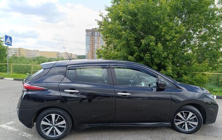 Nissan Leaf II, 2017 год, 1 785 000 рублей, 13 фотография