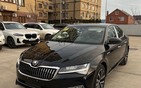 Skoda Superb III рестайлинг, 2025 год, 3 100 000 рублей, 2 фотография