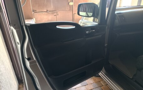 Nissan Serena III, 2009 год, 1 070 000 рублей, 20 фотография