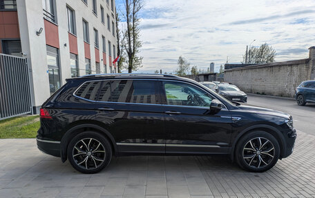 Volkswagen Tiguan II, 2020 год, 3 870 000 рублей, 5 фотография