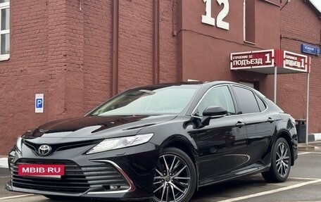 Toyota Camry, 2021 год, 3 450 000 рублей, 5 фотография