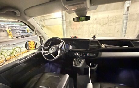 Volkswagen Multivan T6 рестайлинг, 2019 год, 6 600 000 рублей, 6 фотография