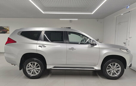 Mitsubishi Pajero Sport III рестайлинг, 2019 год, 3 600 000 рублей, 5 фотография