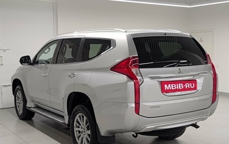 Mitsubishi Pajero Sport III рестайлинг, 2019 год, 3 600 000 рублей, 8 фотография