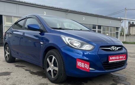 Hyundai Solaris II рестайлинг, 2012 год, 630 000 рублей, 1 фотография