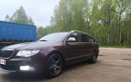 Skoda Superb III рестайлинг, 2012 год, 1 100 000 рублей, 3 фотография