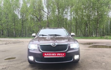Skoda Superb III рестайлинг, 2012 год, 1 100 000 рублей, 2 фотография