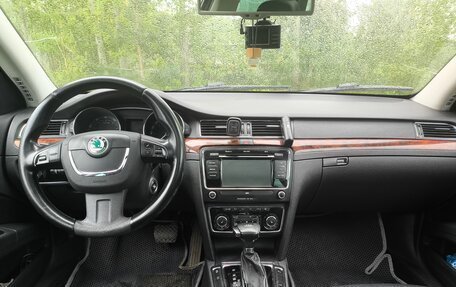 Skoda Superb III рестайлинг, 2012 год, 1 100 000 рублей, 24 фотография