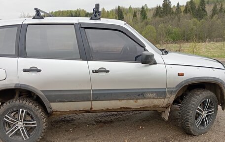 Chevrolet Niva I рестайлинг, 2004 год, 250 000 рублей, 3 фотография
