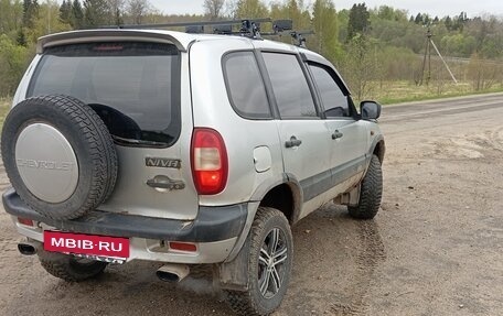 Chevrolet Niva I рестайлинг, 2004 год, 250 000 рублей, 4 фотография