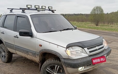 Chevrolet Niva I рестайлинг, 2004 год, 250 000 рублей, 2 фотография