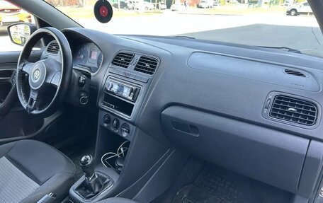 Volkswagen Polo VI (EU Market), 2013 год, 650 000 рублей, 17 фотография