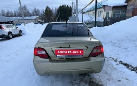 Daewoo Nexia I рестайлинг, 2011 год, 110 000 рублей, 2 фотография