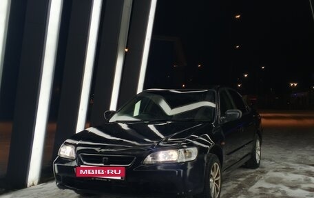 Honda Accord VII рестайлинг, 2000 год, 300 000 рублей, 2 фотография