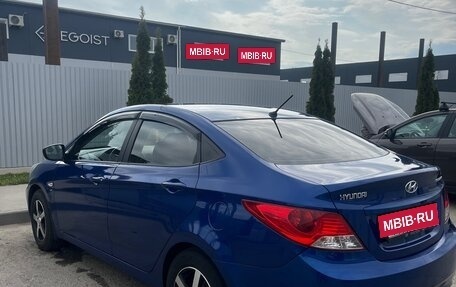 Hyundai Solaris II рестайлинг, 2012 год, 630 000 рублей, 3 фотография
