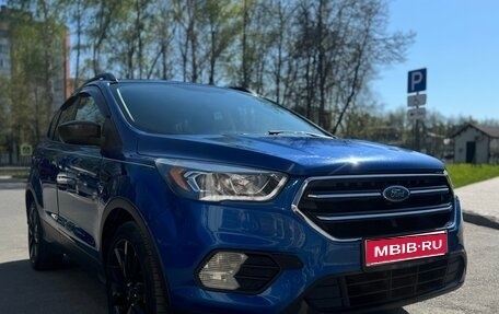 Ford Escape III, 2018 год, 1 350 000 рублей, 1 фотография