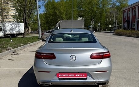 Mercedes-Benz E-Класс, 2018 год, 4 000 000 рублей, 5 фотография