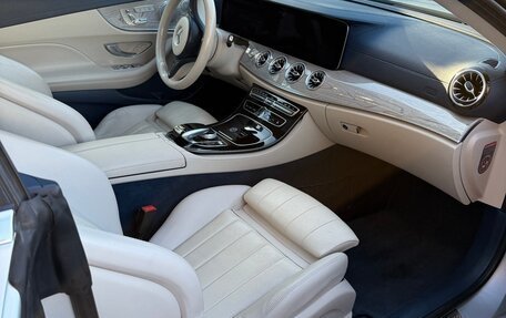 Mercedes-Benz E-Класс, 2018 год, 4 000 000 рублей, 10 фотография