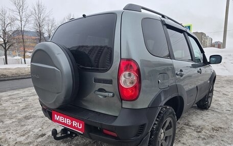 Chevrolet Niva I рестайлинг, 2018 год, 750 000 рублей, 3 фотография