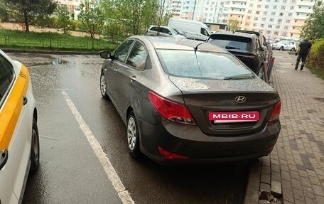 Hyundai Solaris II рестайлинг, 2016 год, 600 000 рублей, 5 фотография