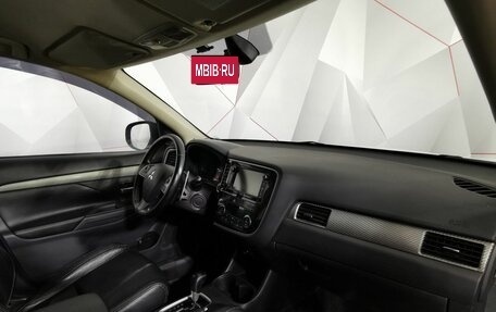 Mitsubishi Outlander III рестайлинг 3, 2013 год, 1 125 000 рублей, 13 фотография