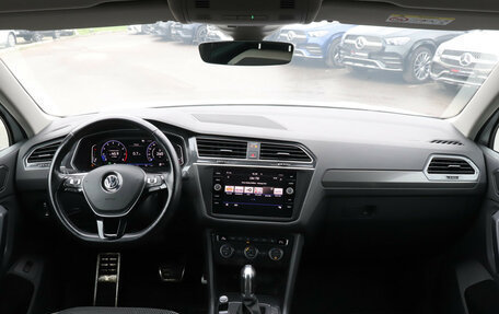 Volkswagen Tiguan II, 2019 год, 2 380 000 рублей, 12 фотография