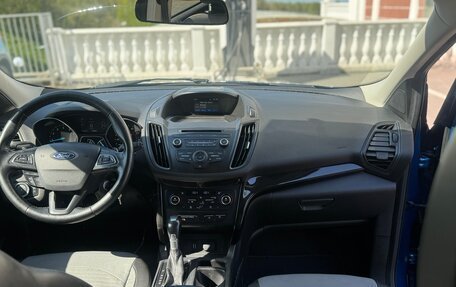 Ford Escape III, 2018 год, 1 350 000 рублей, 7 фотография