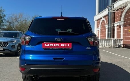 Ford Escape III, 2018 год, 1 350 000 рублей, 3 фотография