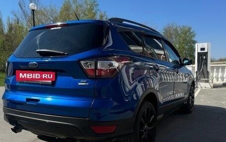 Ford Escape III, 2018 год, 1 350 000 рублей, 2 фотография
