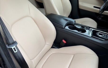 Jaguar XE I рестайлинг, 2016 год, 1 580 000 рублей, 18 фотография