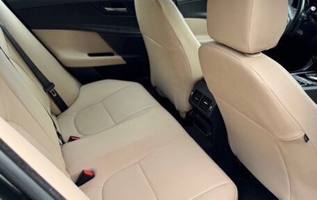 Jaguar XE I рестайлинг, 2016 год, 1 580 000 рублей, 20 фотография