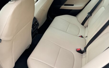 Jaguar XE I рестайлинг, 2016 год, 1 580 000 рублей, 21 фотография