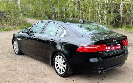 Jaguar XE I рестайлинг, 2016 год, 1 580 000 рублей, 5 фотография