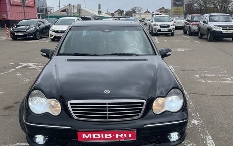Mercedes-Benz C-Класс, 2004 год, 500 000 рублей, 1 фотография