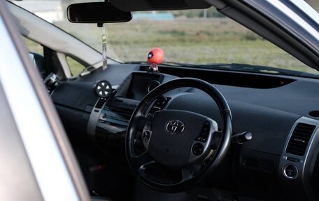 Toyota Prius, 2008 год, 930 000 рублей, 7 фотография