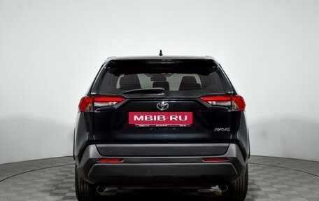 Toyota RAV4, 2022 год, 3 150 000 рублей, 6 фотография
