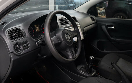 Volkswagen Polo VI (EU Market), 2015 год, 730 000 рублей, 12 фотография