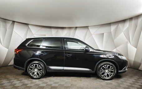 Mitsubishi Outlander III рестайлинг 3, 2018 год, 1 947 000 рублей, 6 фотография