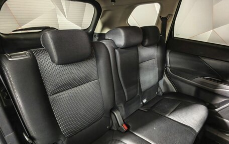 Mitsubishi Outlander III рестайлинг 3, 2018 год, 1 947 000 рублей, 17 фотография