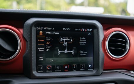 Jeep Wrangler, 2020 год, 5 650 000 рублей, 23 фотография