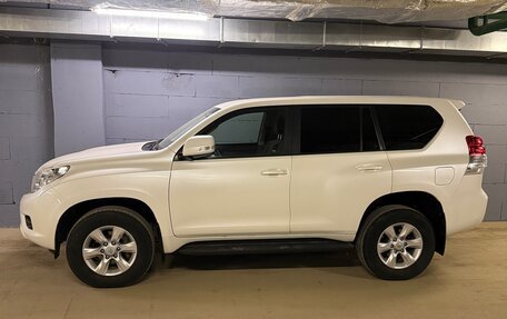 Toyota Land Cruiser Prado 150 рестайлинг 2, 2011 год, 3 550 000 рублей, 3 фотография