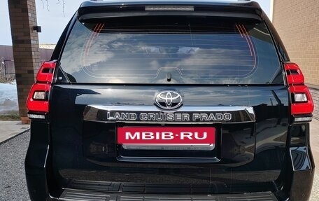 Toyota Land Cruiser Prado 150 рестайлинг 2, 2018 год, 5 490 000 рублей, 5 фотография