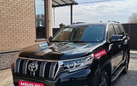 Toyota Land Cruiser Prado 150 рестайлинг 2, 2018 год, 5 490 000 рублей, 7 фотография