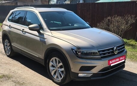 Volkswagen Tiguan II, 2017 год, 2 740 000 рублей, 2 фотография